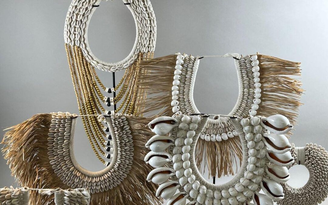 De Betovering van de Balinese Schelpenketting